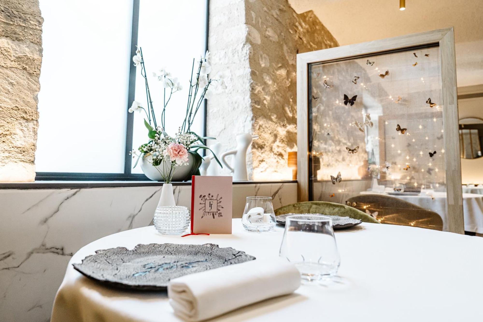 Auberge De Saint-Remy - Restaurant Gastronomique Etoile Fj Екстериор снимка